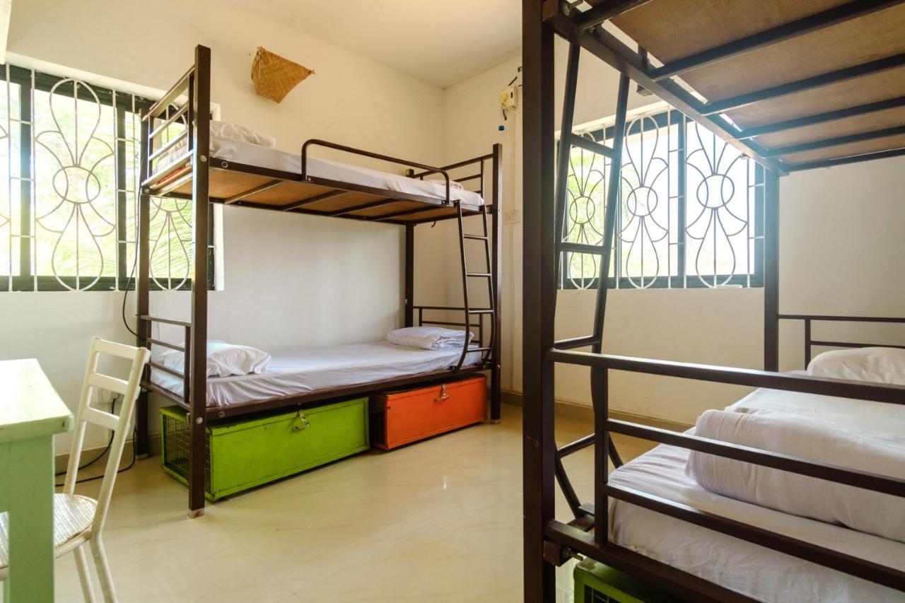 Tranquilo Arambol Hostel Bagian luar foto